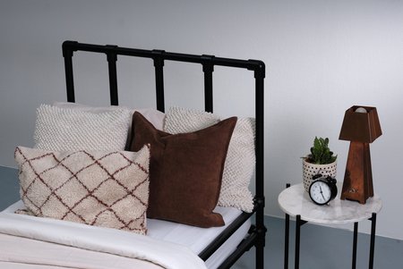 Eenpersoonsbed zwart